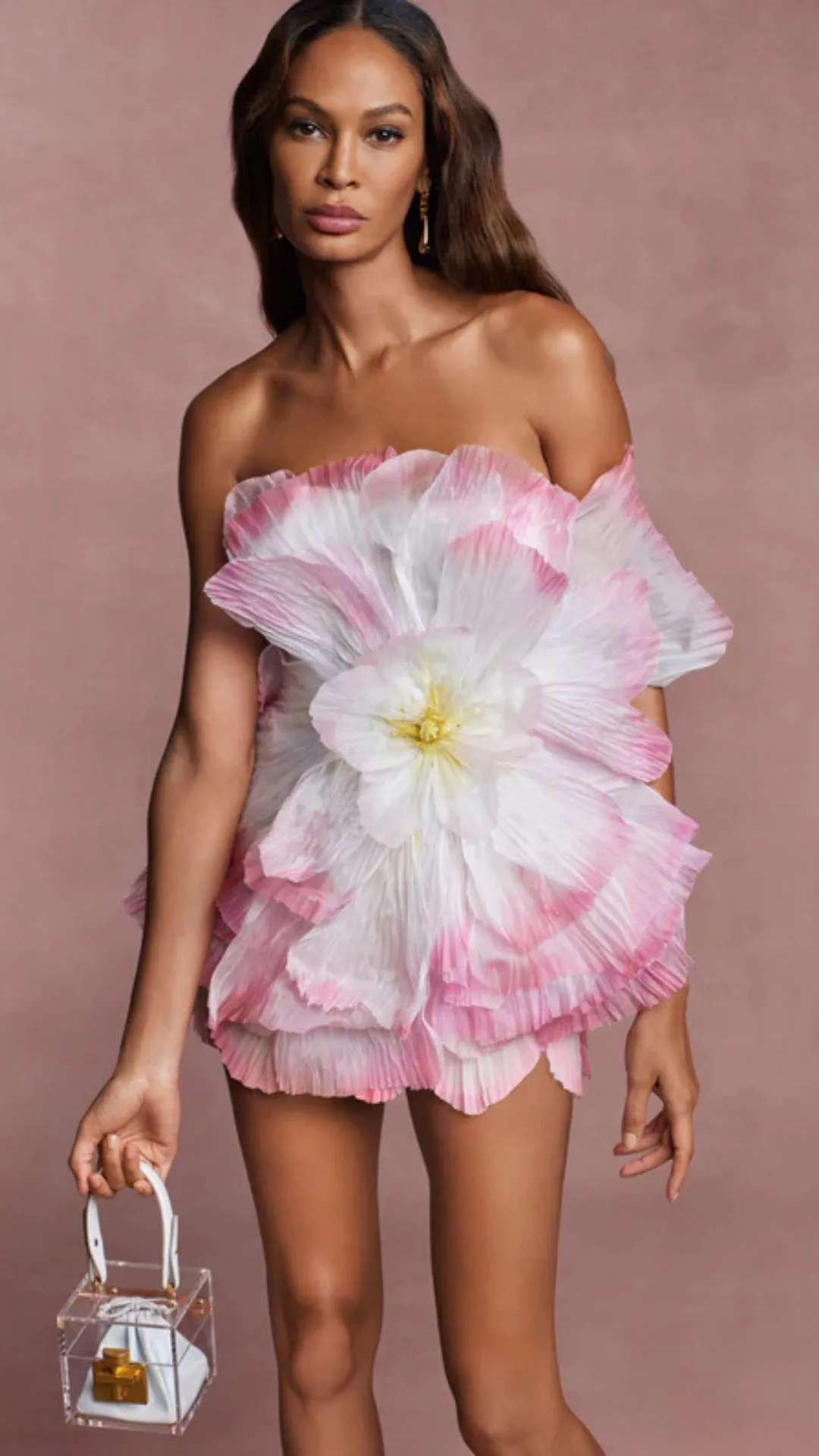 Becca Bloom's first slook Oscar De La Renta Mini Dress 