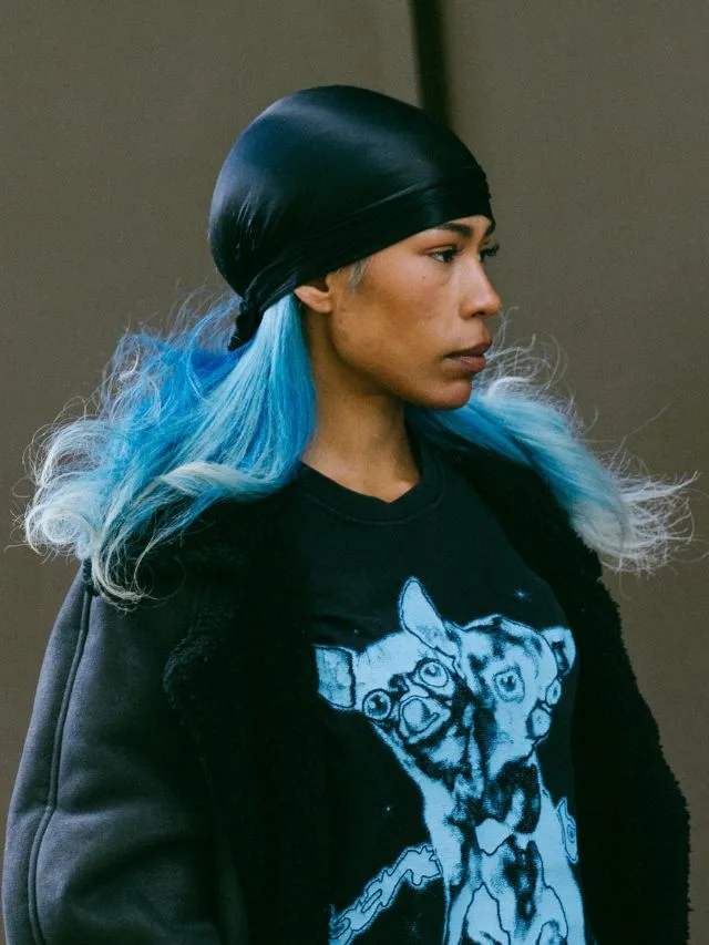London fashion week guest with blue hair 