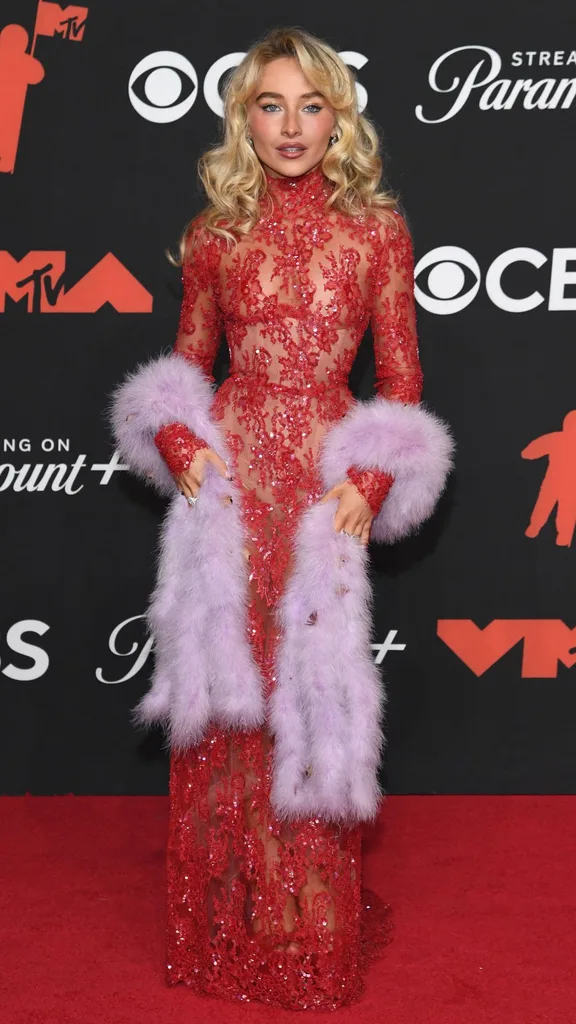 Sabrina Carpenter on the VMAs red carpet in Valentino