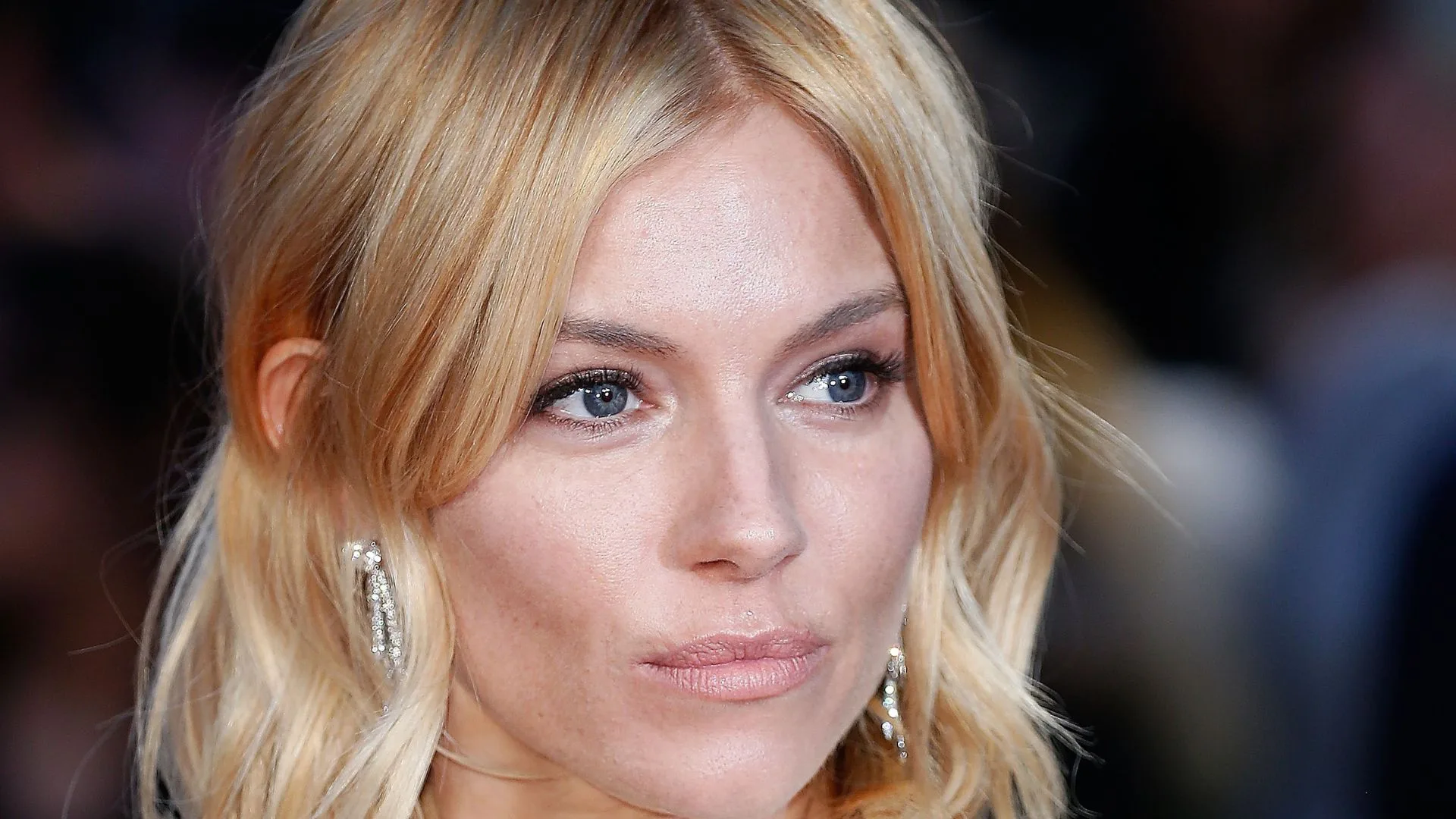 sienna miller is seeling her $4million cottage