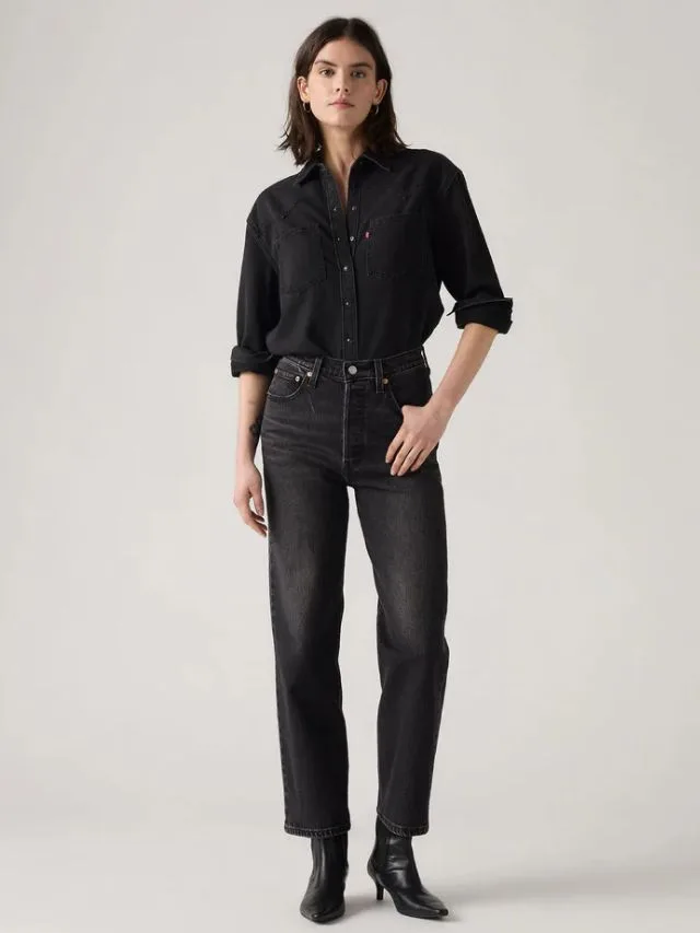 model wearing straight jeans