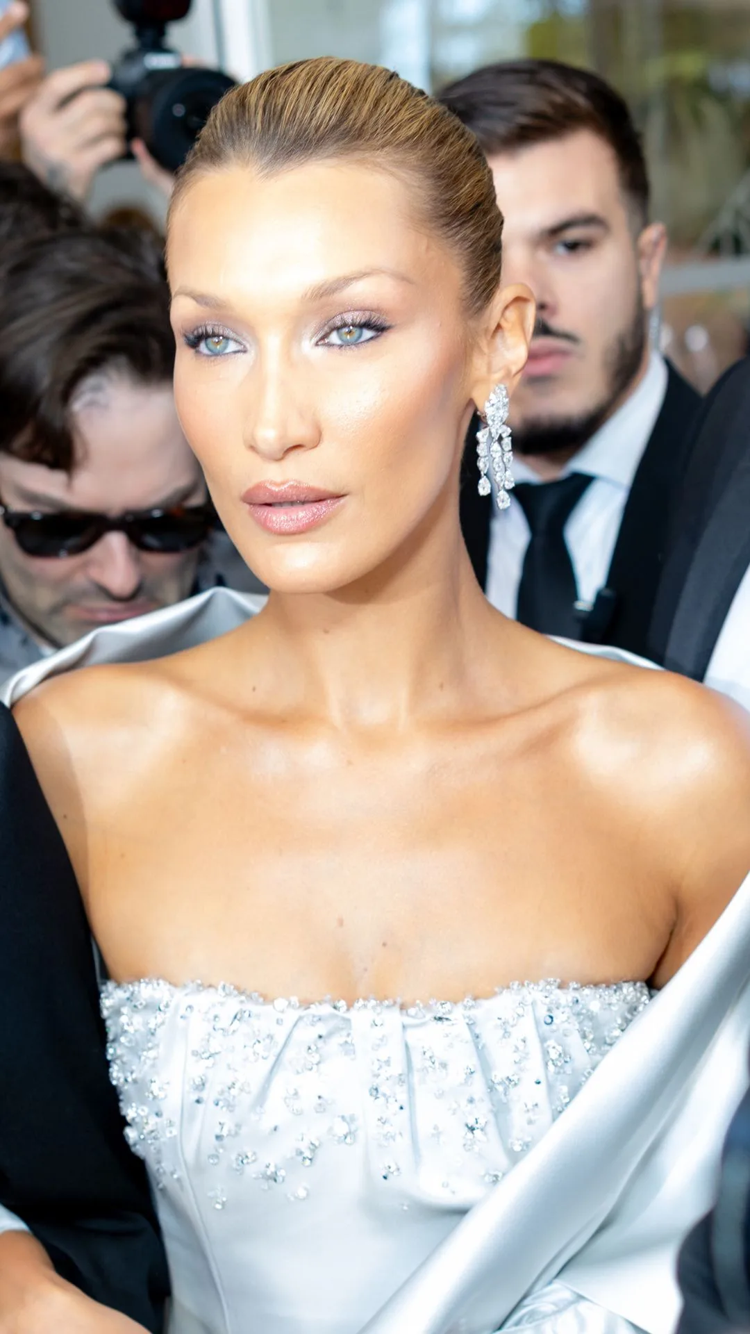 Bella Hadid Gave This Noughties Lip Trend An Update At Cannes