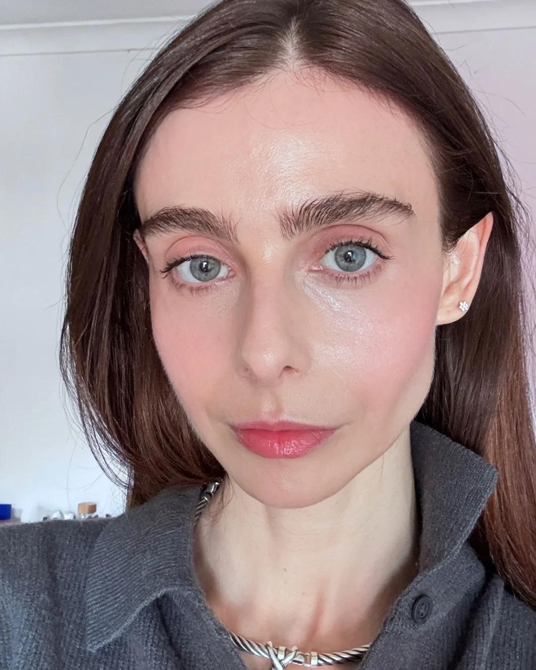 Ruby Feneley tries cloud paint plush blush