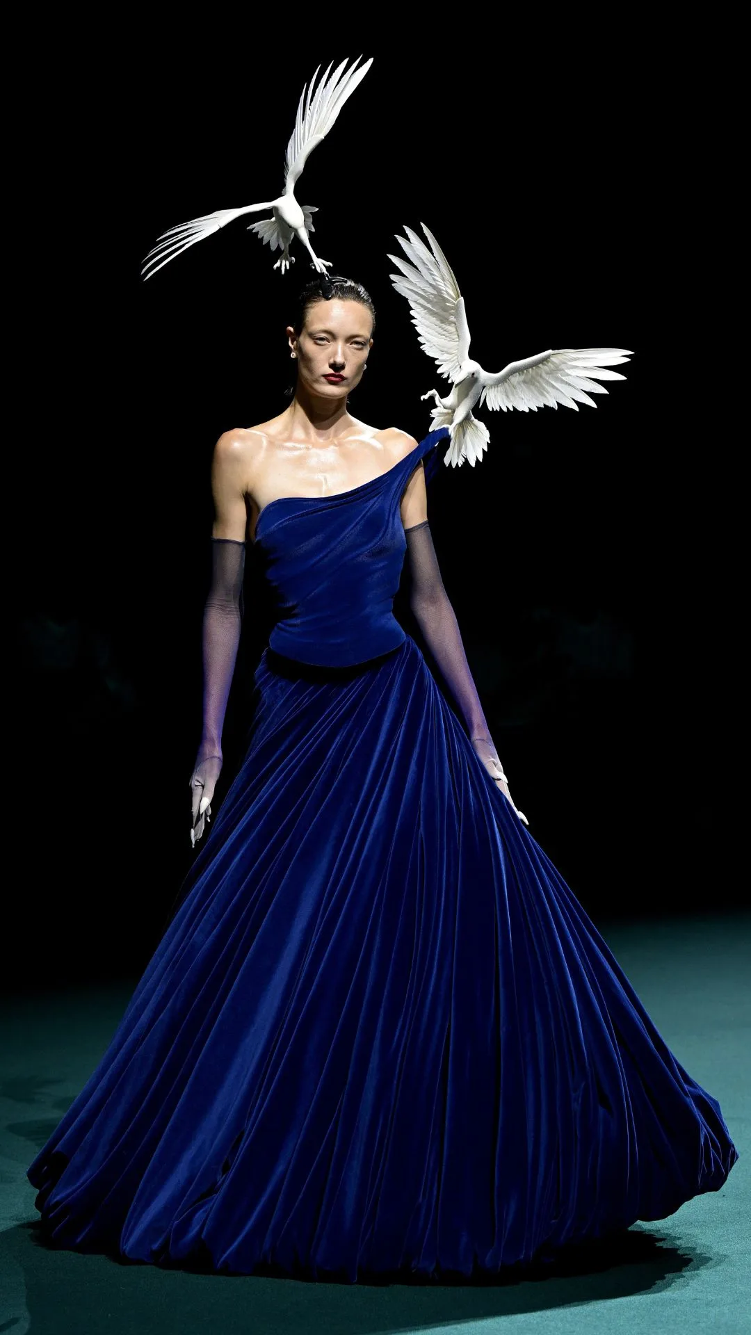Robert Wun couture 