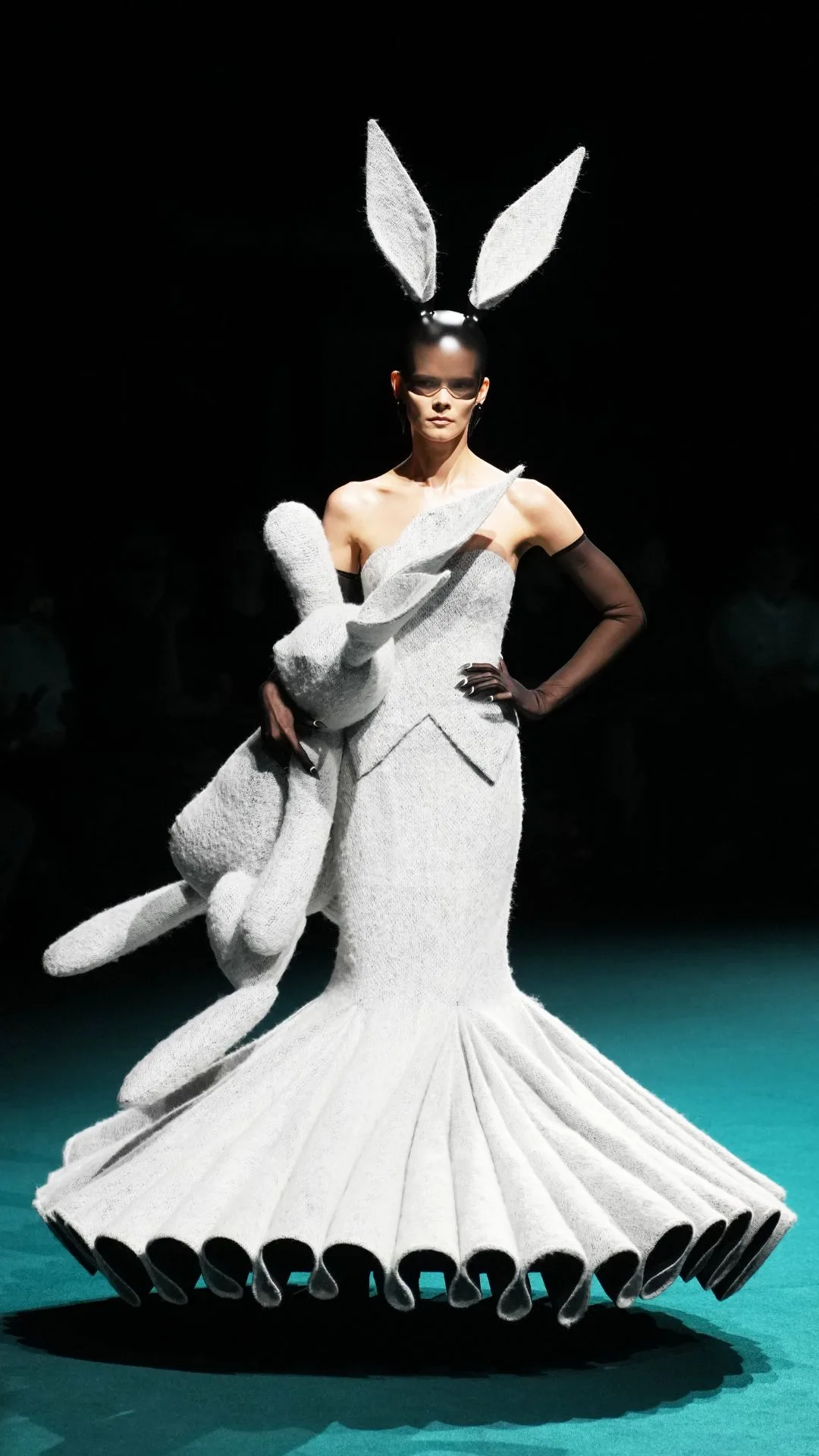 Robert Wun couture 