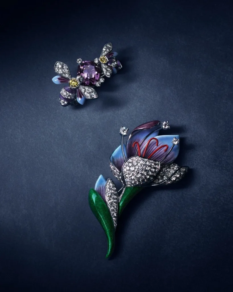 Brooches form the saffron flower collection
