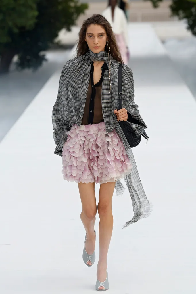 PARIS, FRANCE - SEPTEMBER 29: (EDITORIAL USE ONLY - For Non-Editorial use please seek approval from Fashion House) A model walks the runway during the Christian Dior Womenswear Spring/Summer 2027 show as part of Paris Fashion Week on September 29, 2026 in Paris, France. (Photo by Estrop/Getty Images)