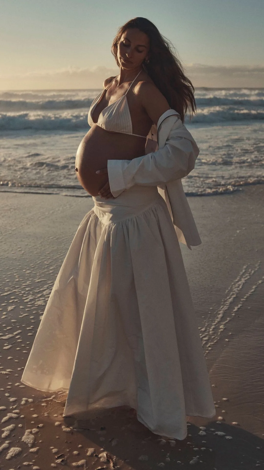 Dominique Elissa on the beach 