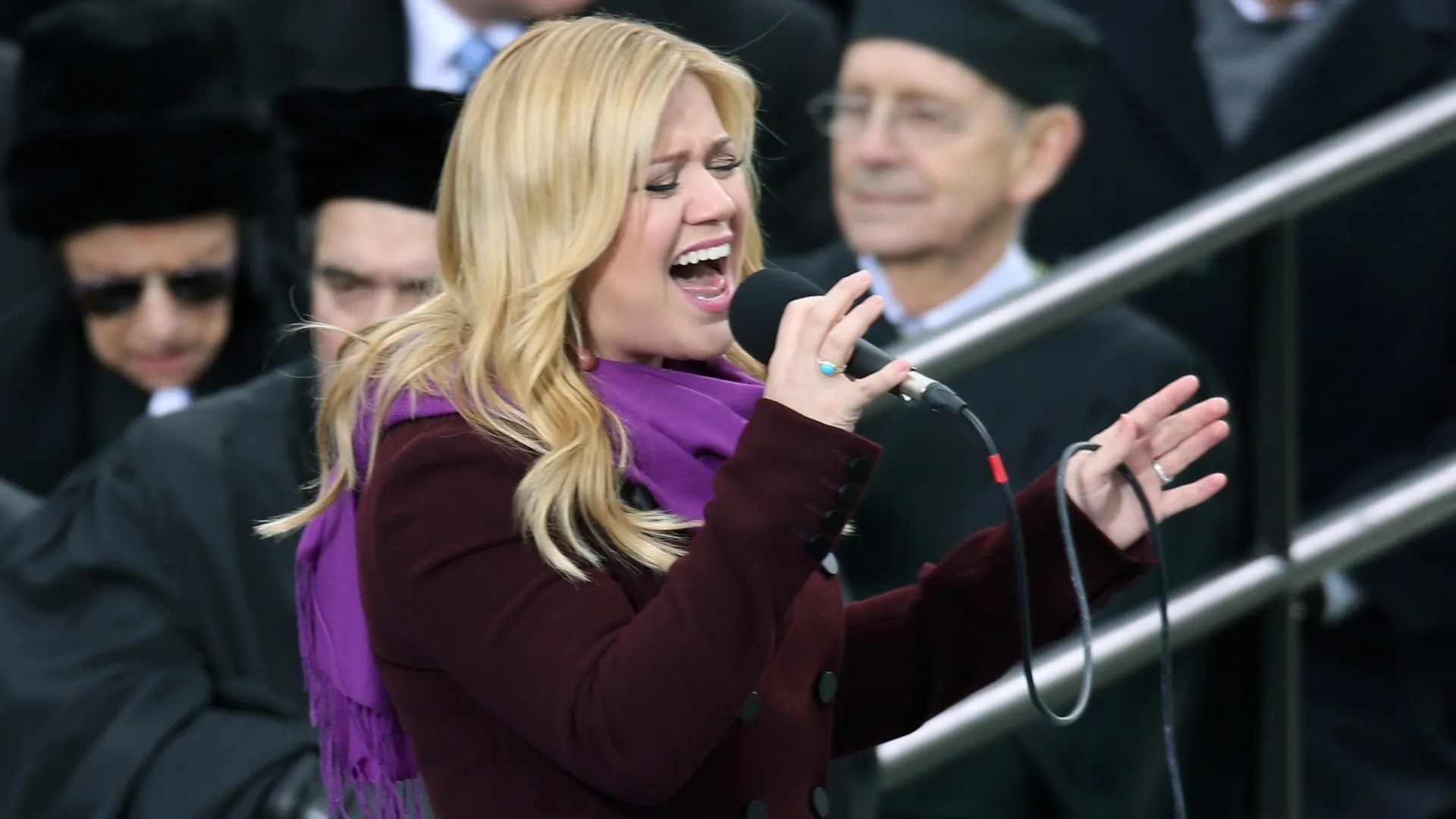 Kelly Clarkson performing
