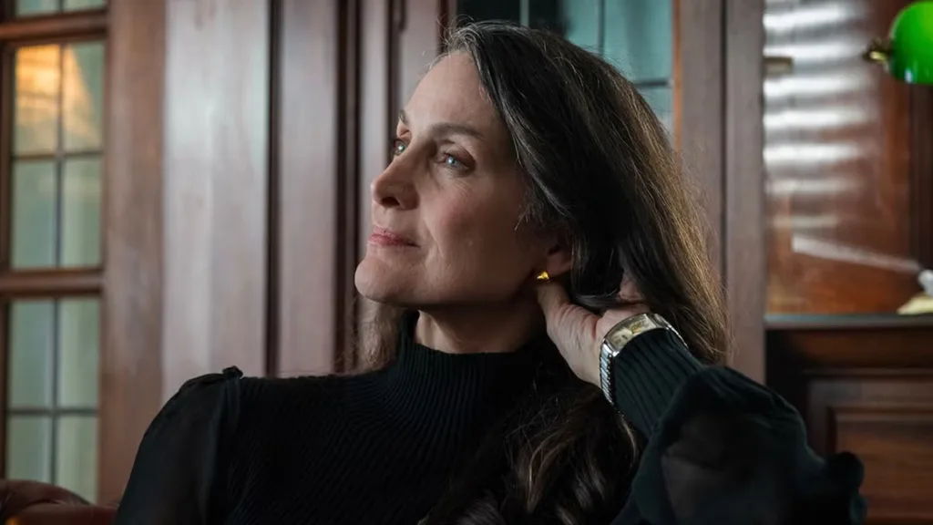 Carrie Anne Moss in Yaga