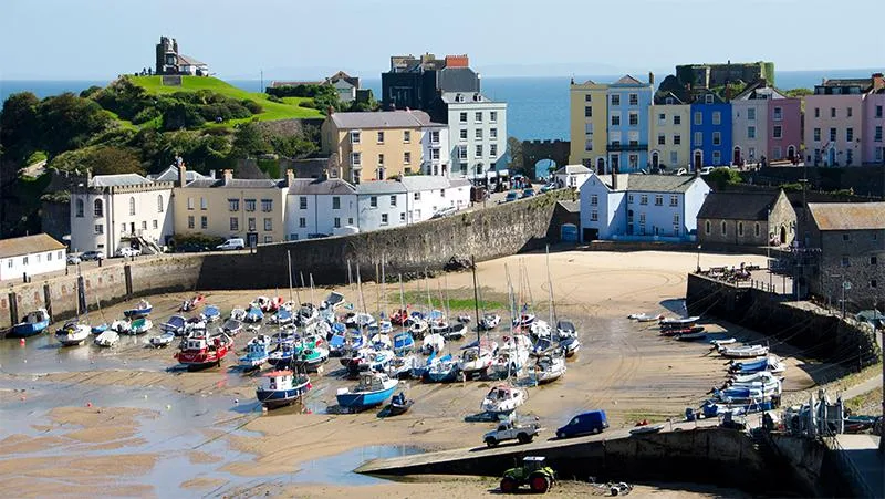 British beaches boats