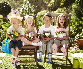 Children in the garden 
