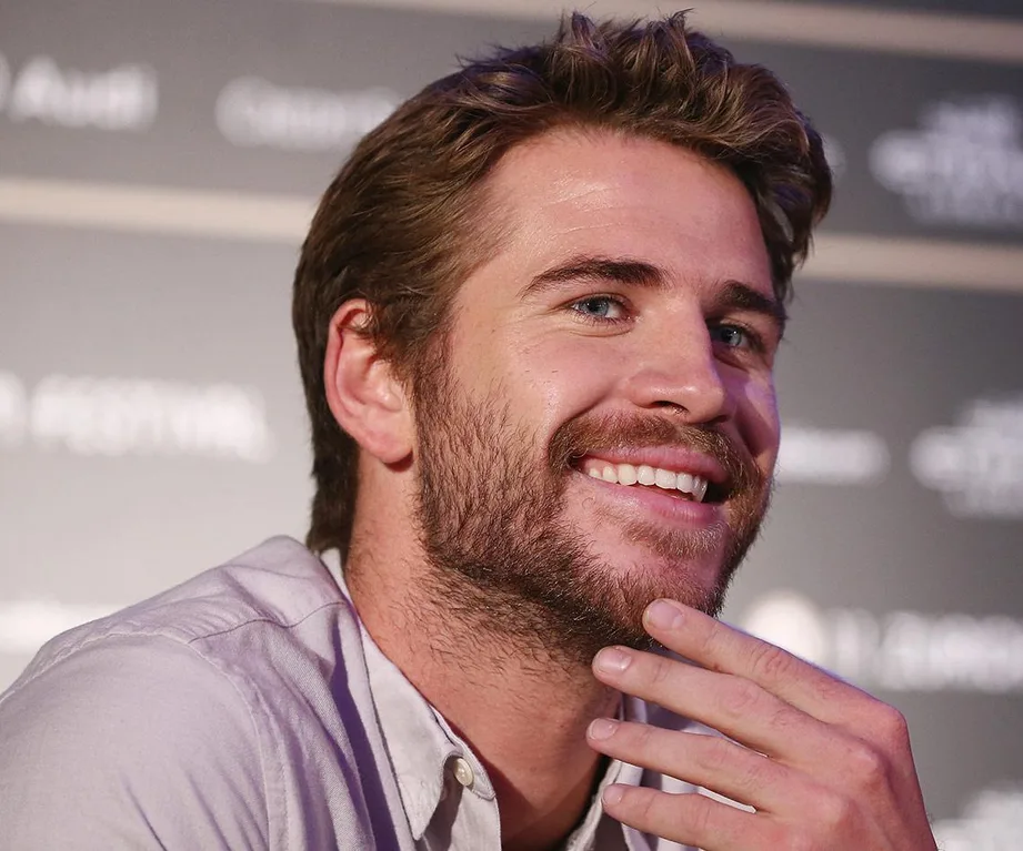 Liam Hemsworth's hottest moments