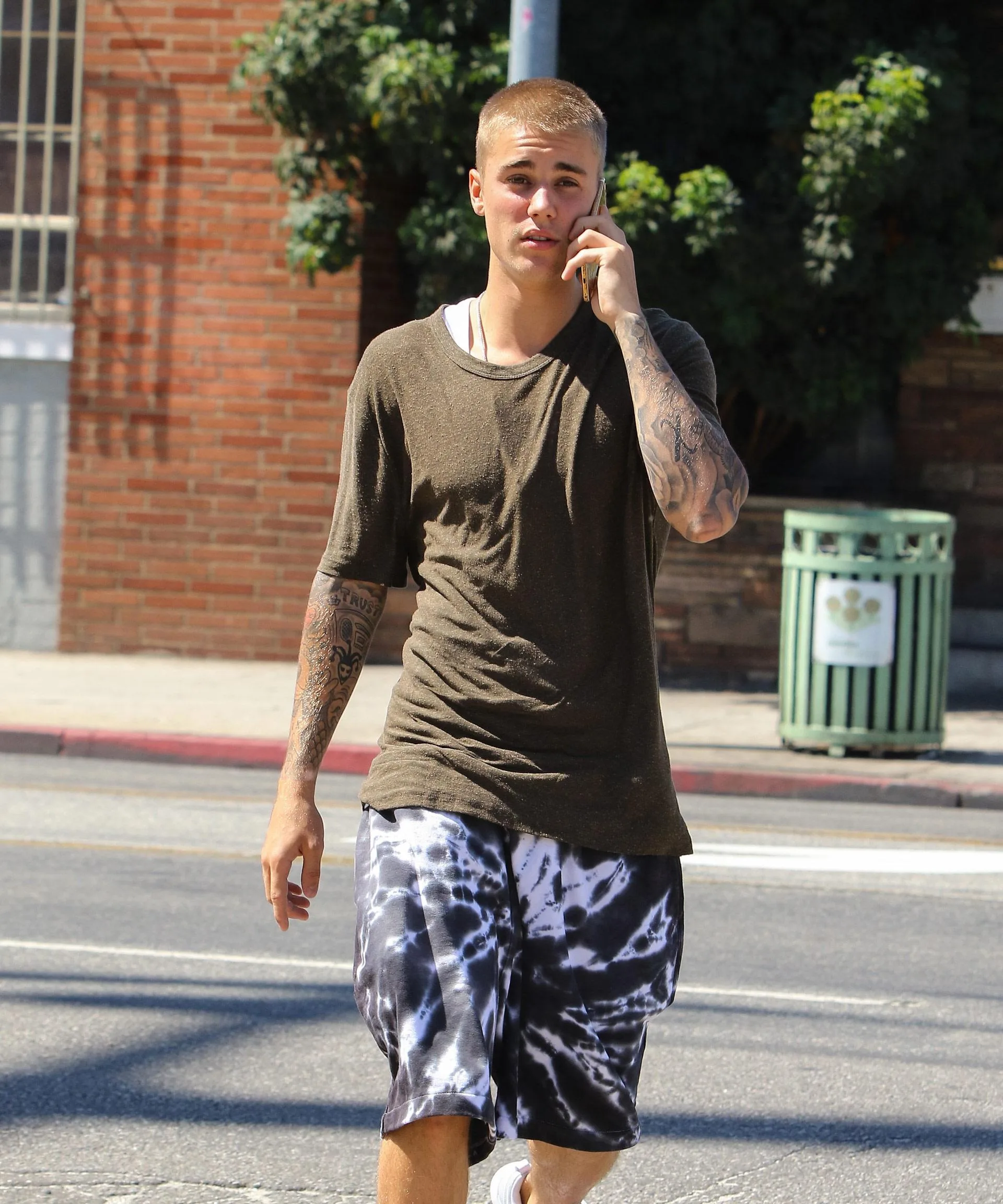 New balance justin bieber karaoke best sale