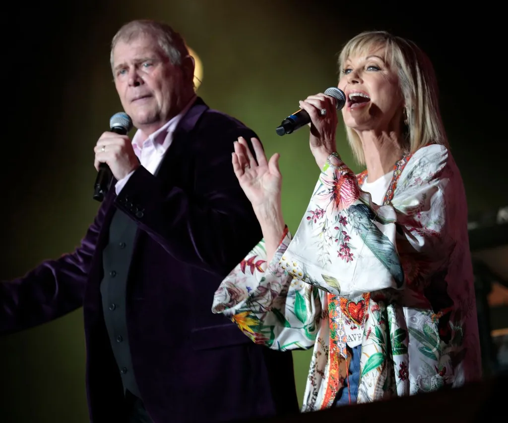 John Farnham and Olivia Newton-John