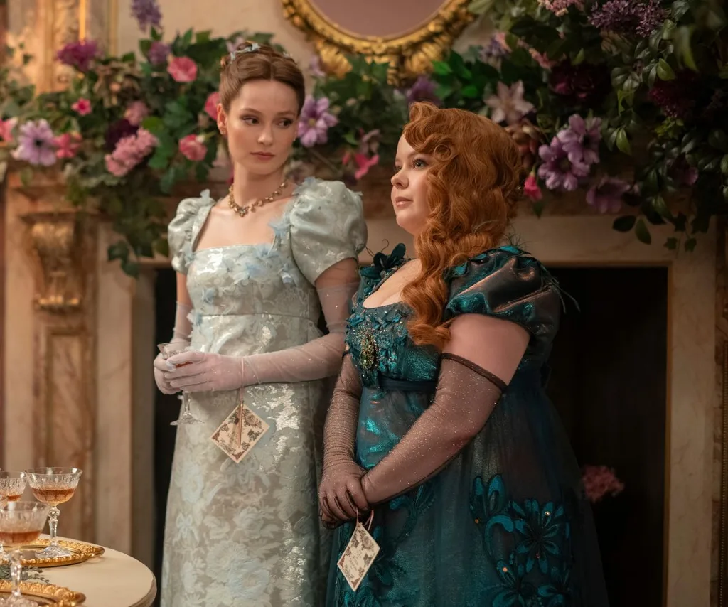 Penelope and Francesca in season three of Bridgerton.