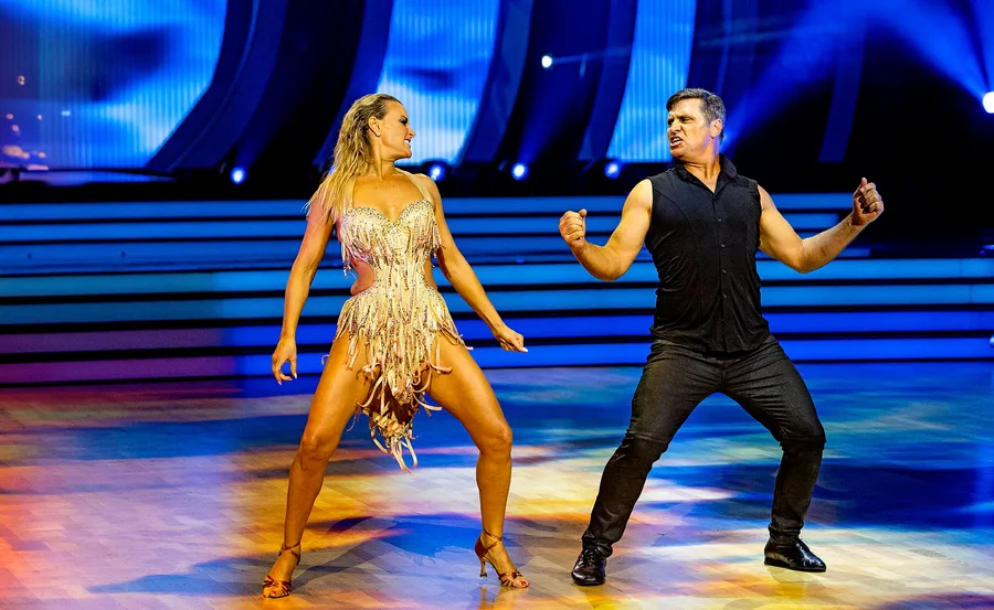 AFL champion Shane Crawford pushed himself on Dancing With The Stars with dance partner Ash-Leigh Hunter.