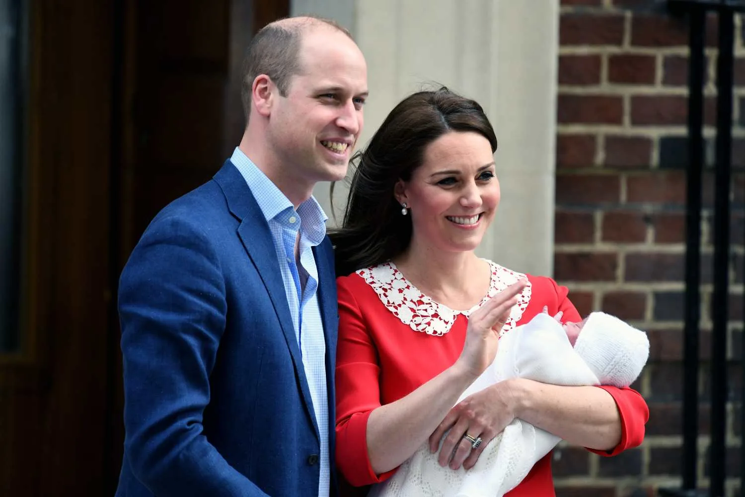 Kate Middleton and Prince Will with newborn baby Louis 