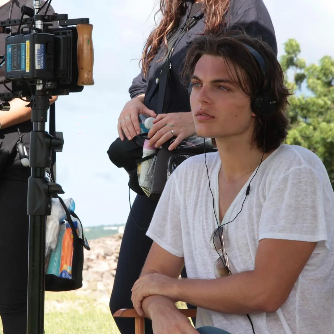 Damian Hurley on set