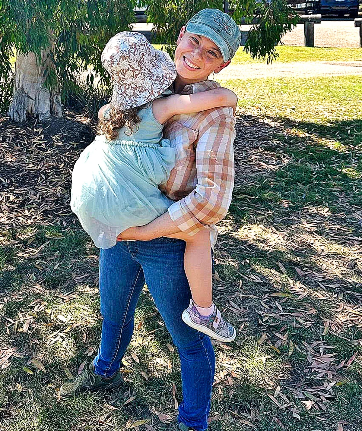 binidi irwin with daughter grace