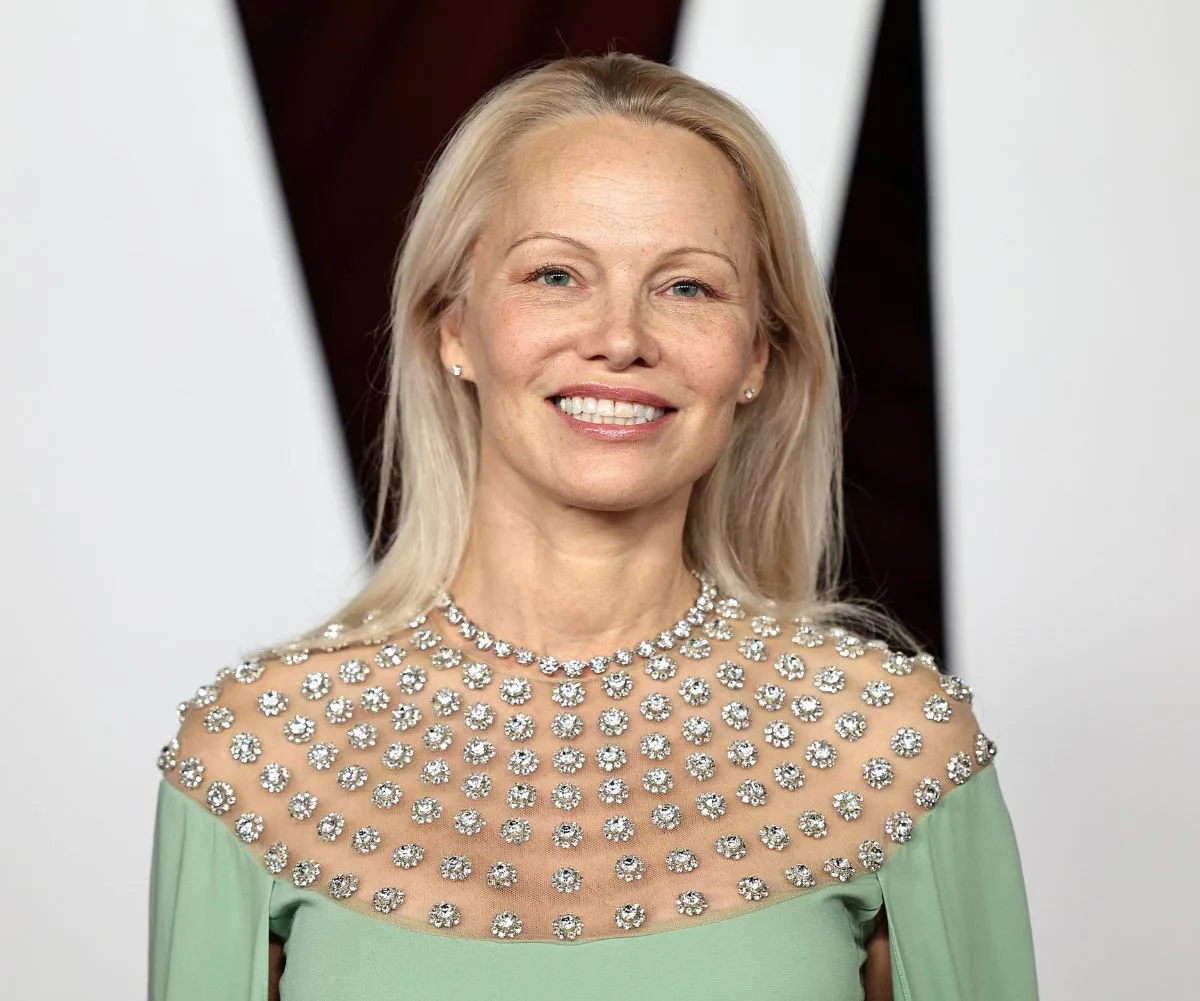 Pamela Anderson with no makeup