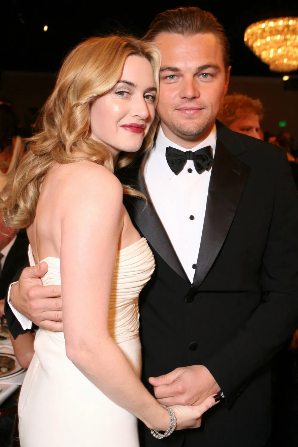 Kate Winslet and Leonardo at the oscars