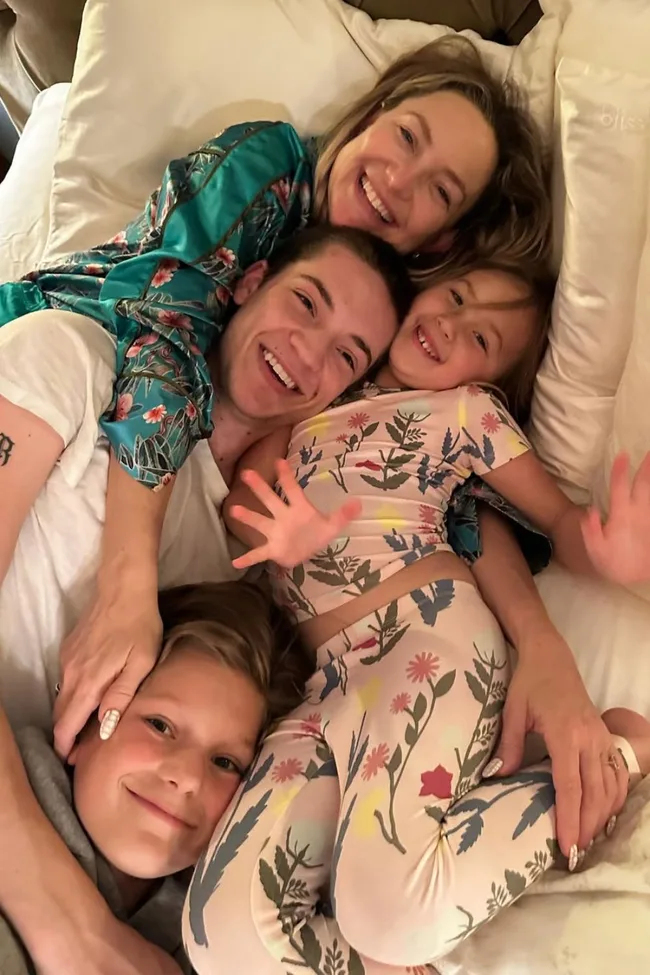 Kate Hudson with her three kids