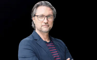 Martin Henderson as Rob in Madam.
