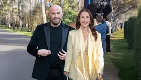 John Travolta and Kristin Davis