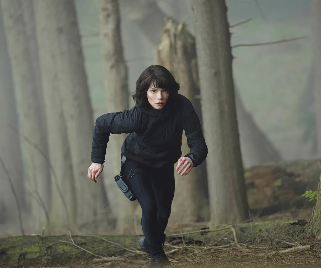 Anya Taylor Joy the gorge movie plot