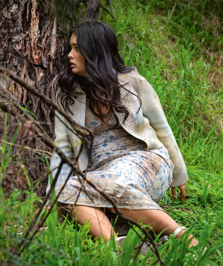 Sadie is distressed in Neighbours.