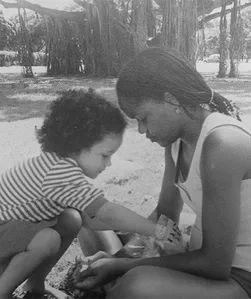 Rare photos of Meghan Markle young | Now To Love