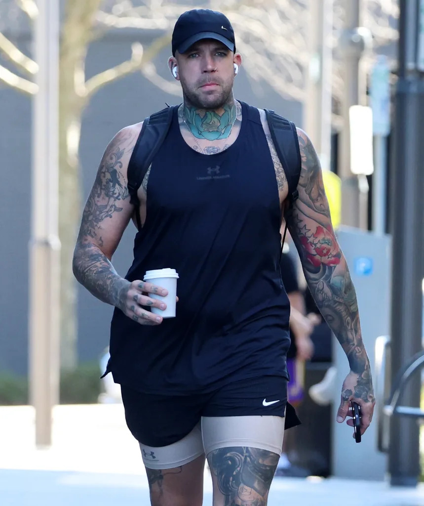 Dave walks through the streets of Sydney during filming of MAFS