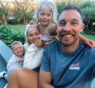 Brooklyn, mum Ashlee, sister Harlee and dad Troy recent photo