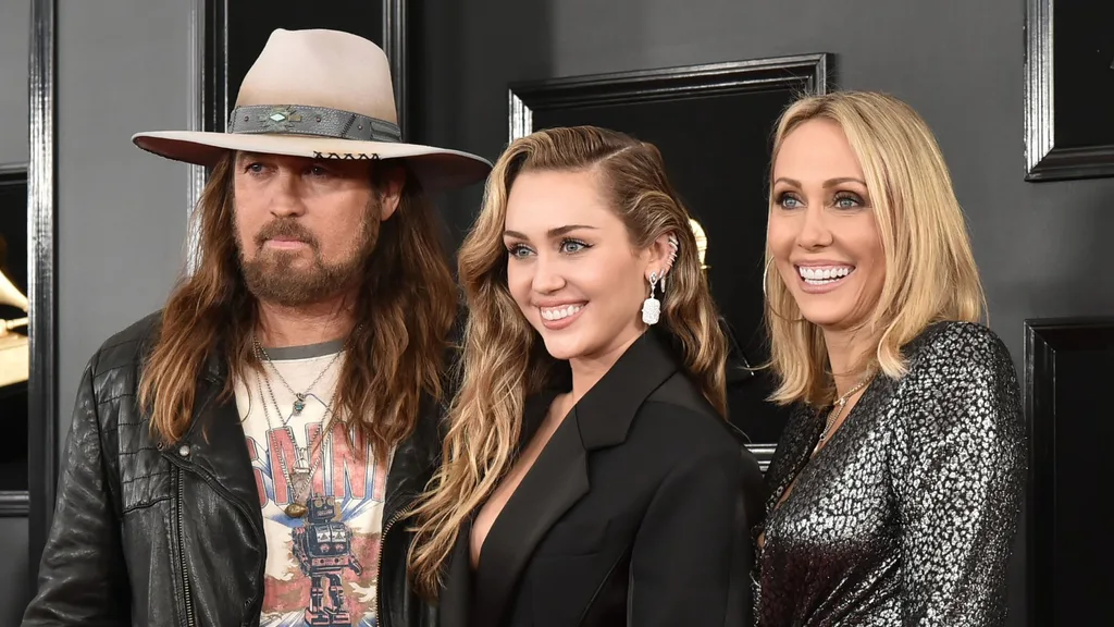 Billy Ray Cyrus, Miley Cyrus and Tish Cyrus