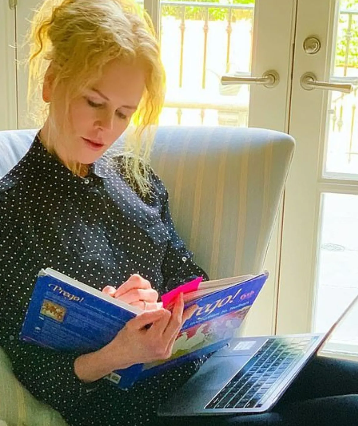 Nicole Kidman reading