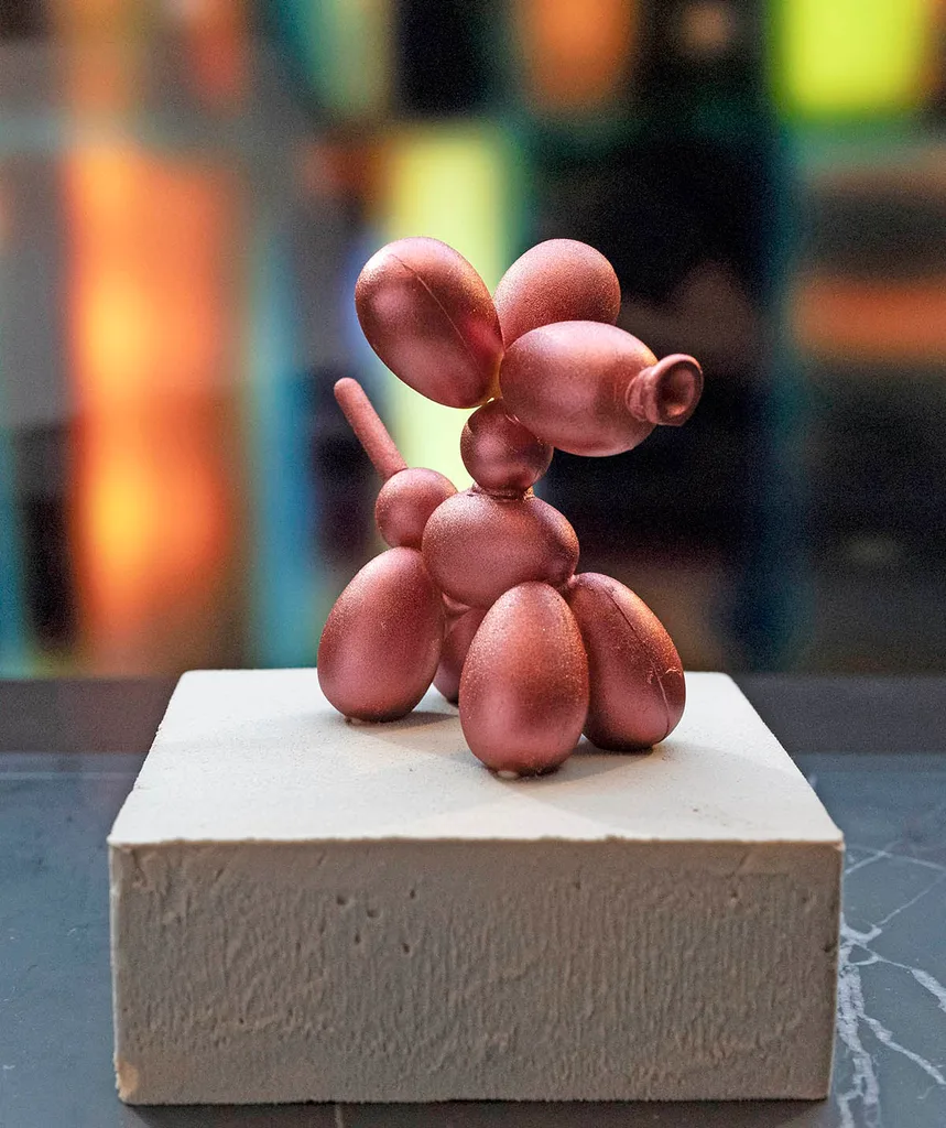 An image of the chocolate Balloon Puppy created by Tim Bone in a pressure test