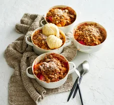 Air fryer apple & strawberry crumble