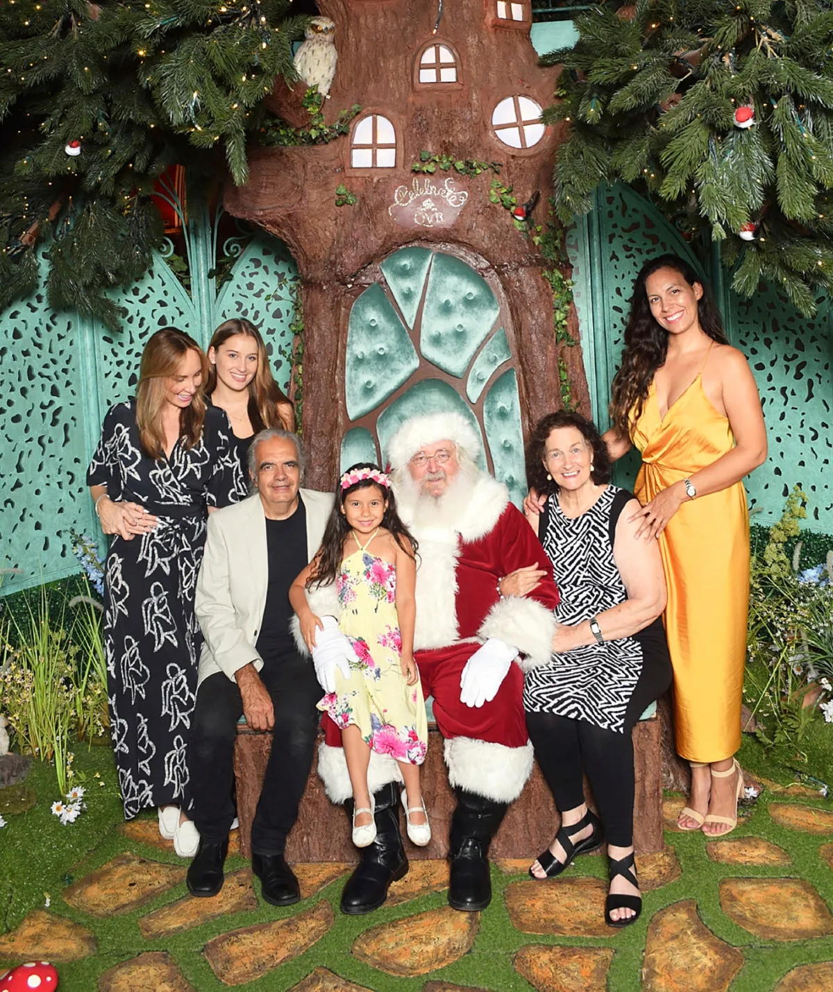 A family photo with Santa Claus