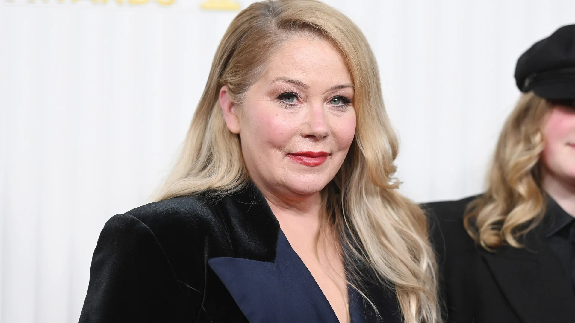 Christina Applegate to release new memoir