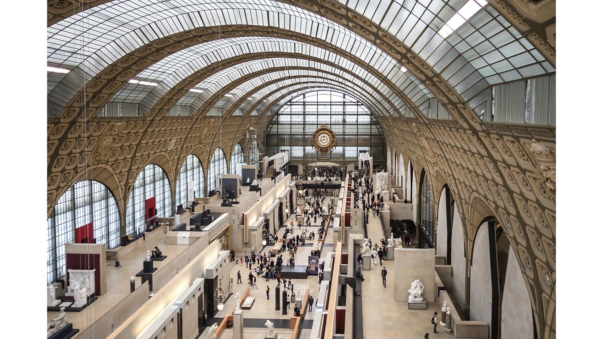 Inside Musée d'Orsay.