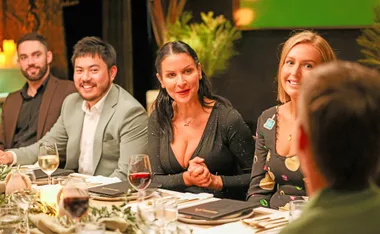 Amy sits at the MKR dinner table in between Tan and Lara