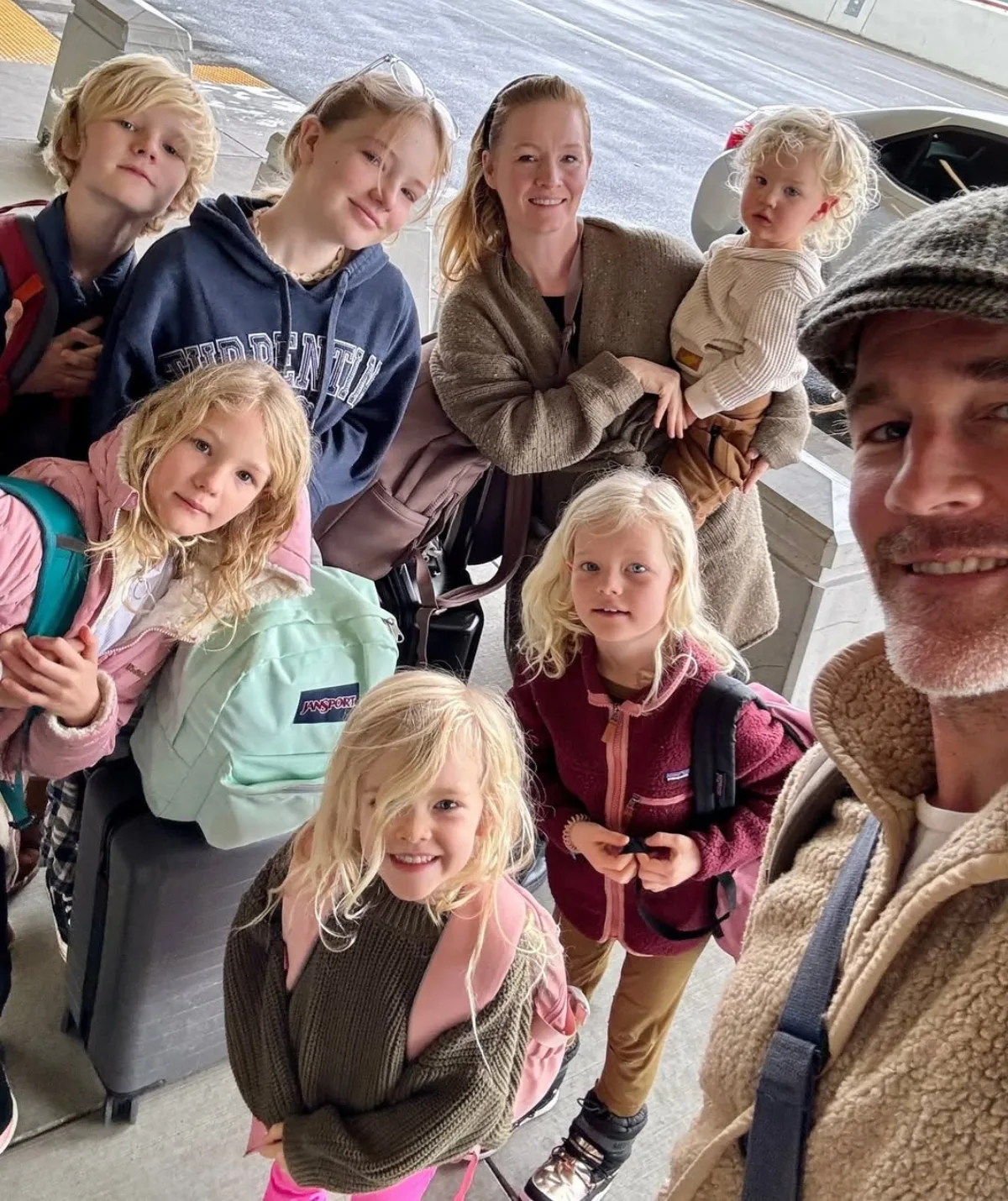 James Van Der Beek with his kids