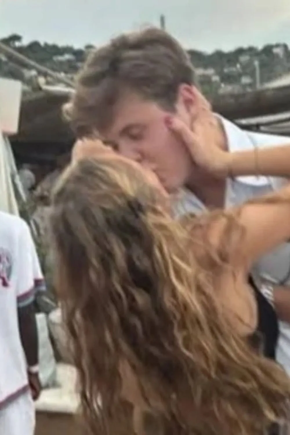 Prince Christian kisses Emma Nygaard at the festival