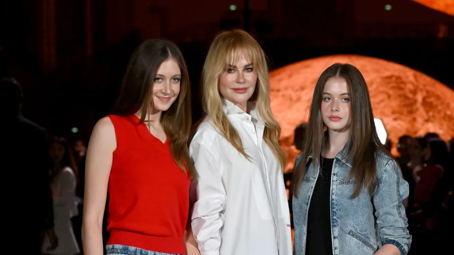 Sunday Rose Kidman Urban, Nicole Kidman and Faith Margaret Kidman Urban