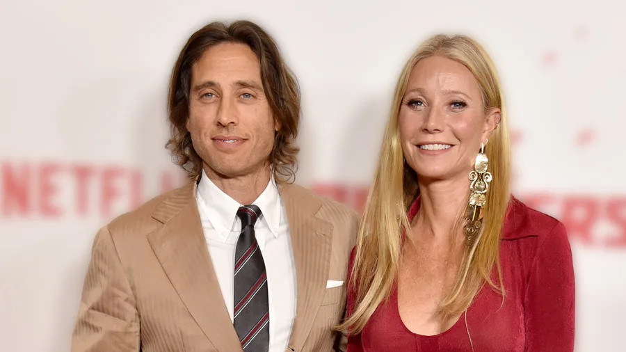 gwyneth paltrow smoking a cigarette Health fanatic reveals reason she quit 'heavenly' cigarettes after wedding to 2nd husband Brad Falchuk that gwyneth paltrow quote thats