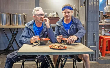 Stephen and Bernard Curry on The Amazing Race: Celebrity Edition.