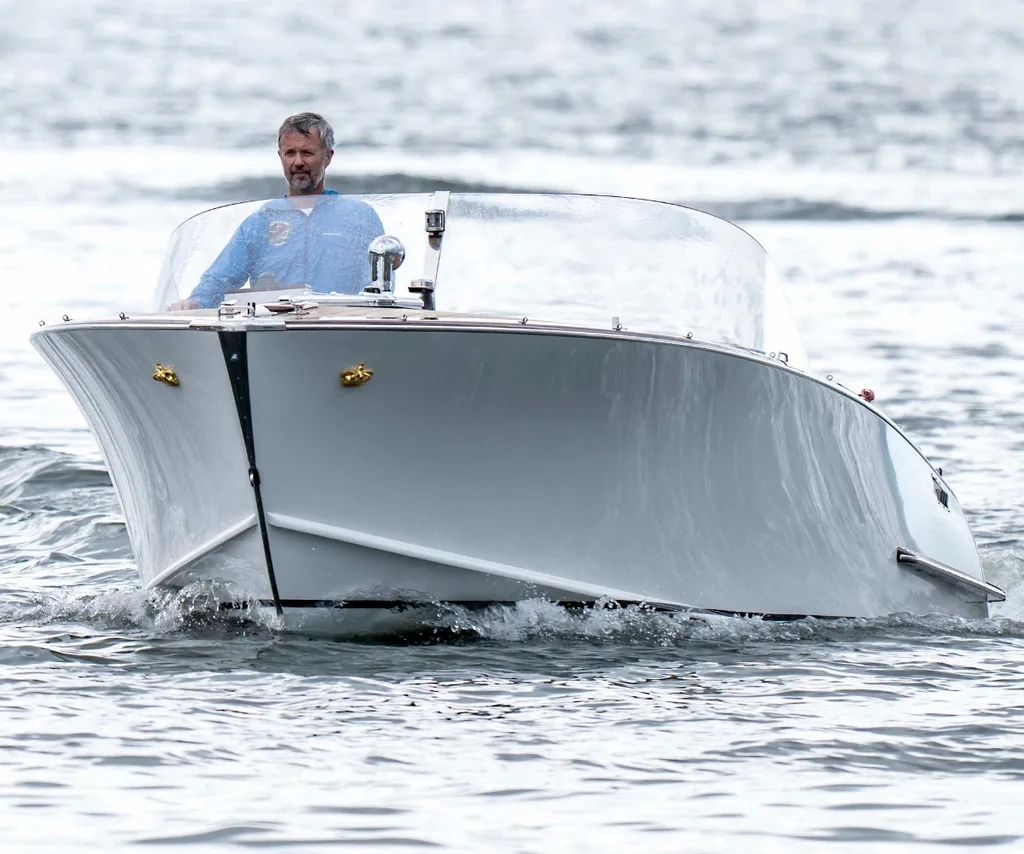 King Frederik boat