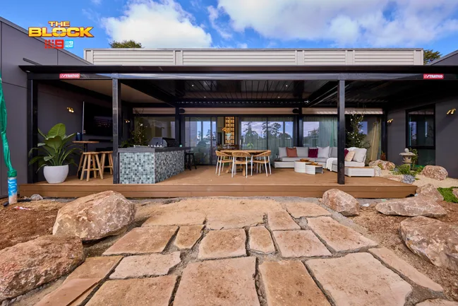 Week 10 Terrace & Shed - H2 Han and Can