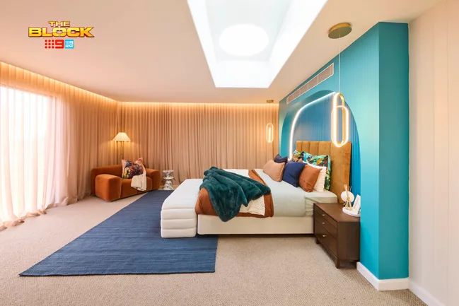 Week 4 Main Bedroom - H2 Han and Can